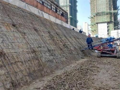坡头建筑边坡支护